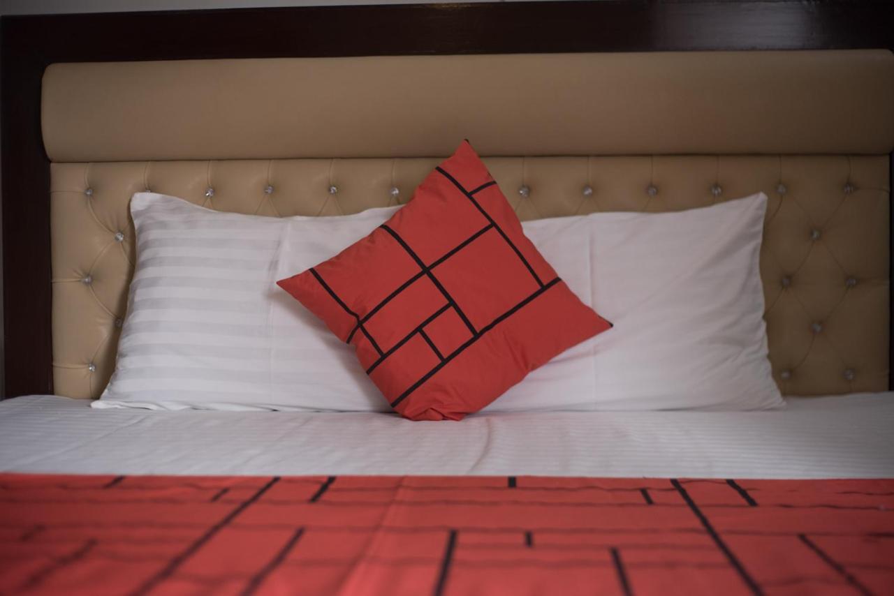Goho Rooms Badar Karaçi Dış mekan fotoğraf