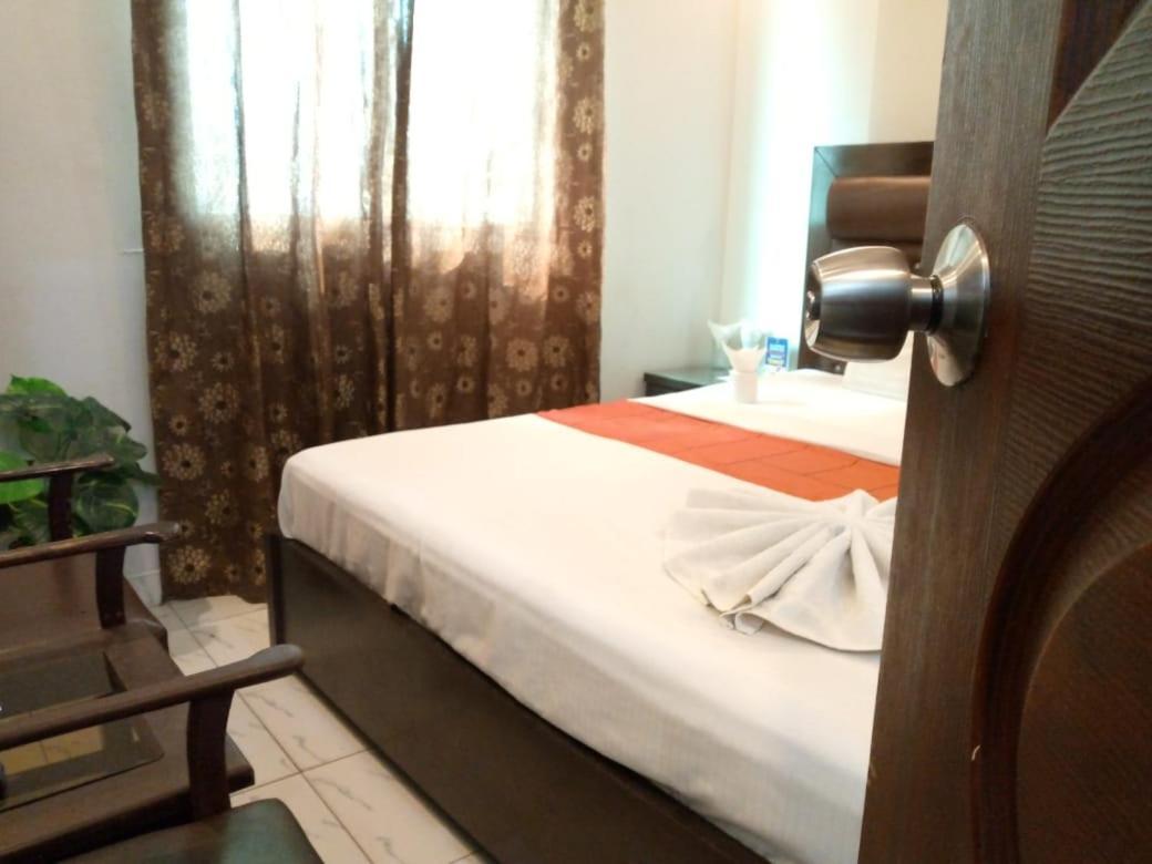 Goho Rooms Badar Karaçi Dış mekan fotoğraf