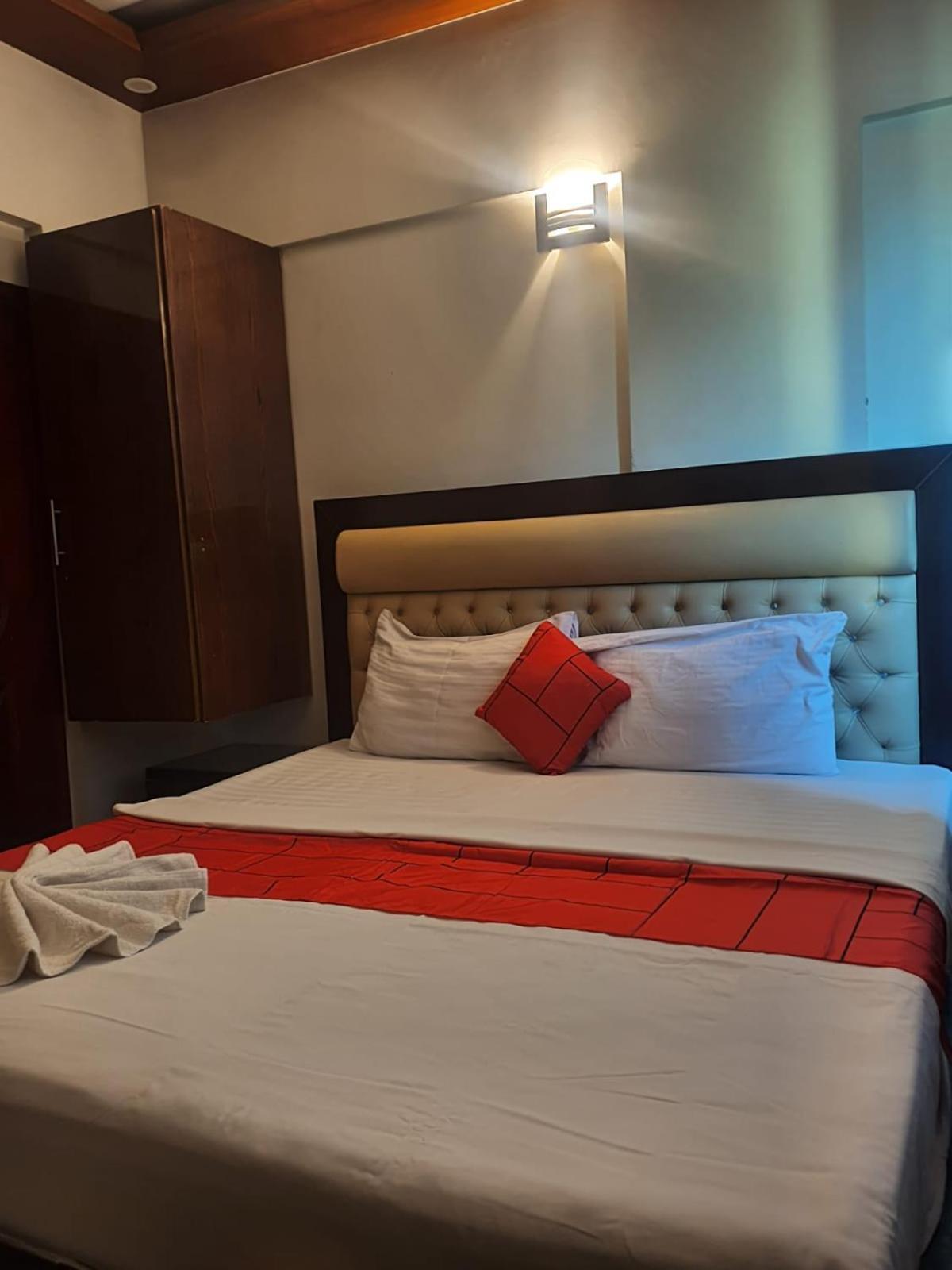 Goho Rooms Badar Karaçi Dış mekan fotoğraf