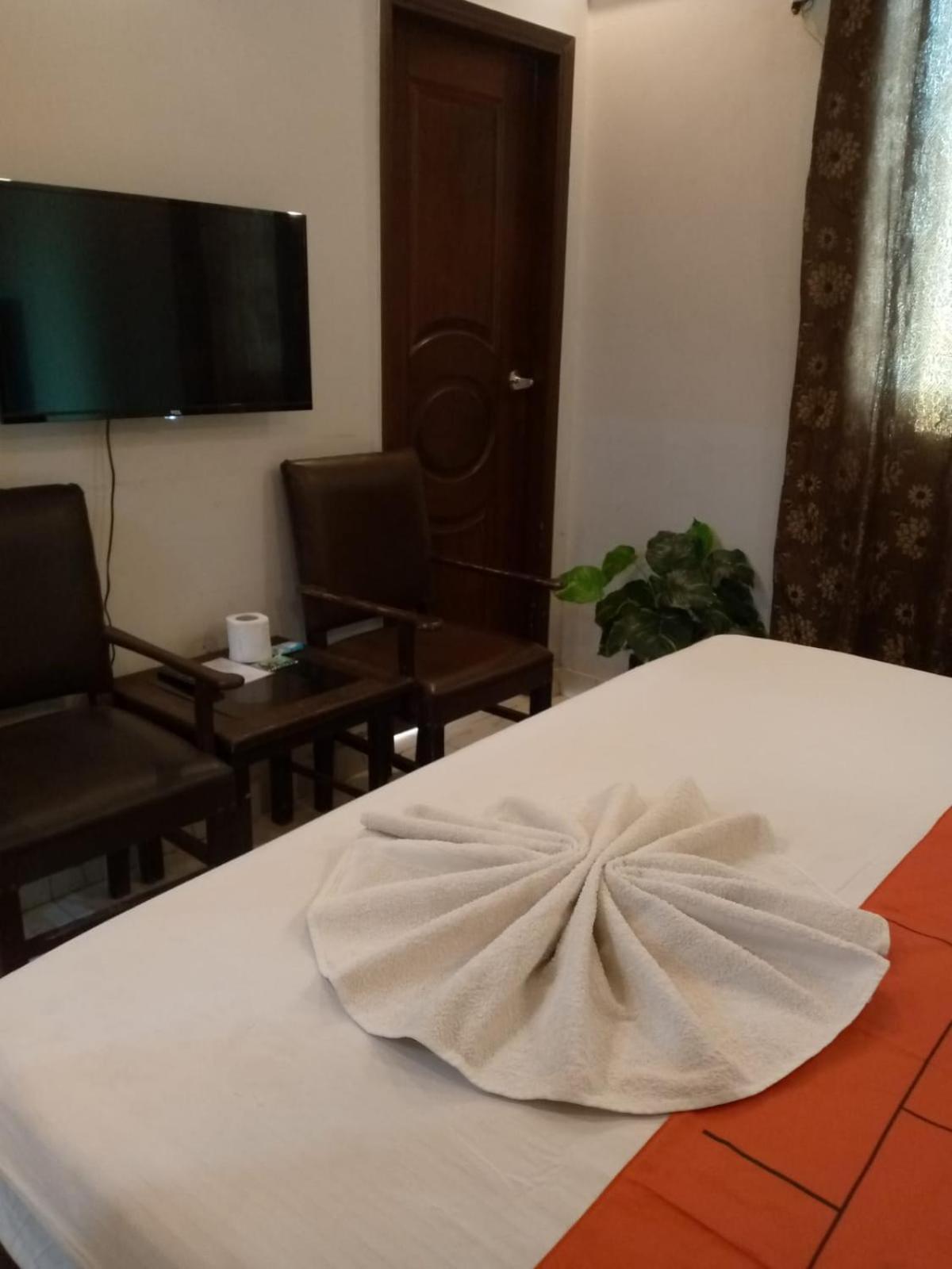 Goho Rooms Badar Karaçi Dış mekan fotoğraf