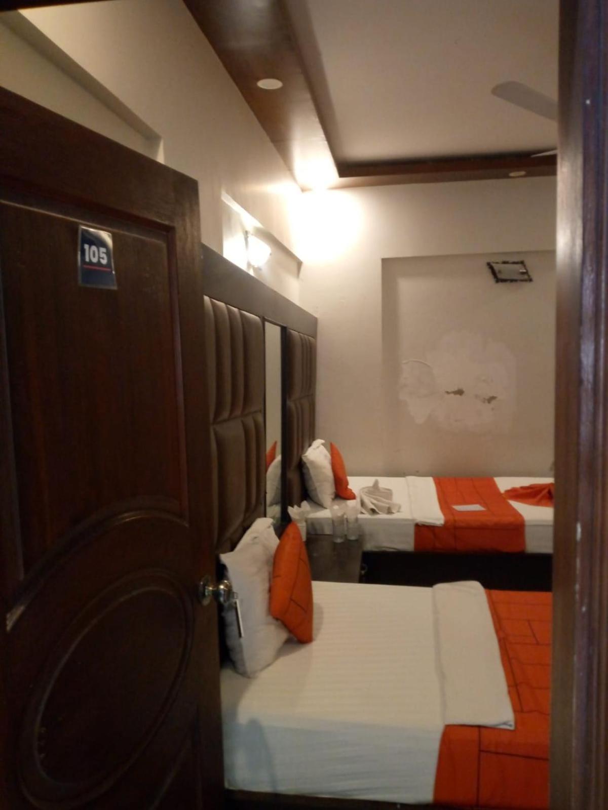 Goho Rooms Badar Karaçi Dış mekan fotoğraf