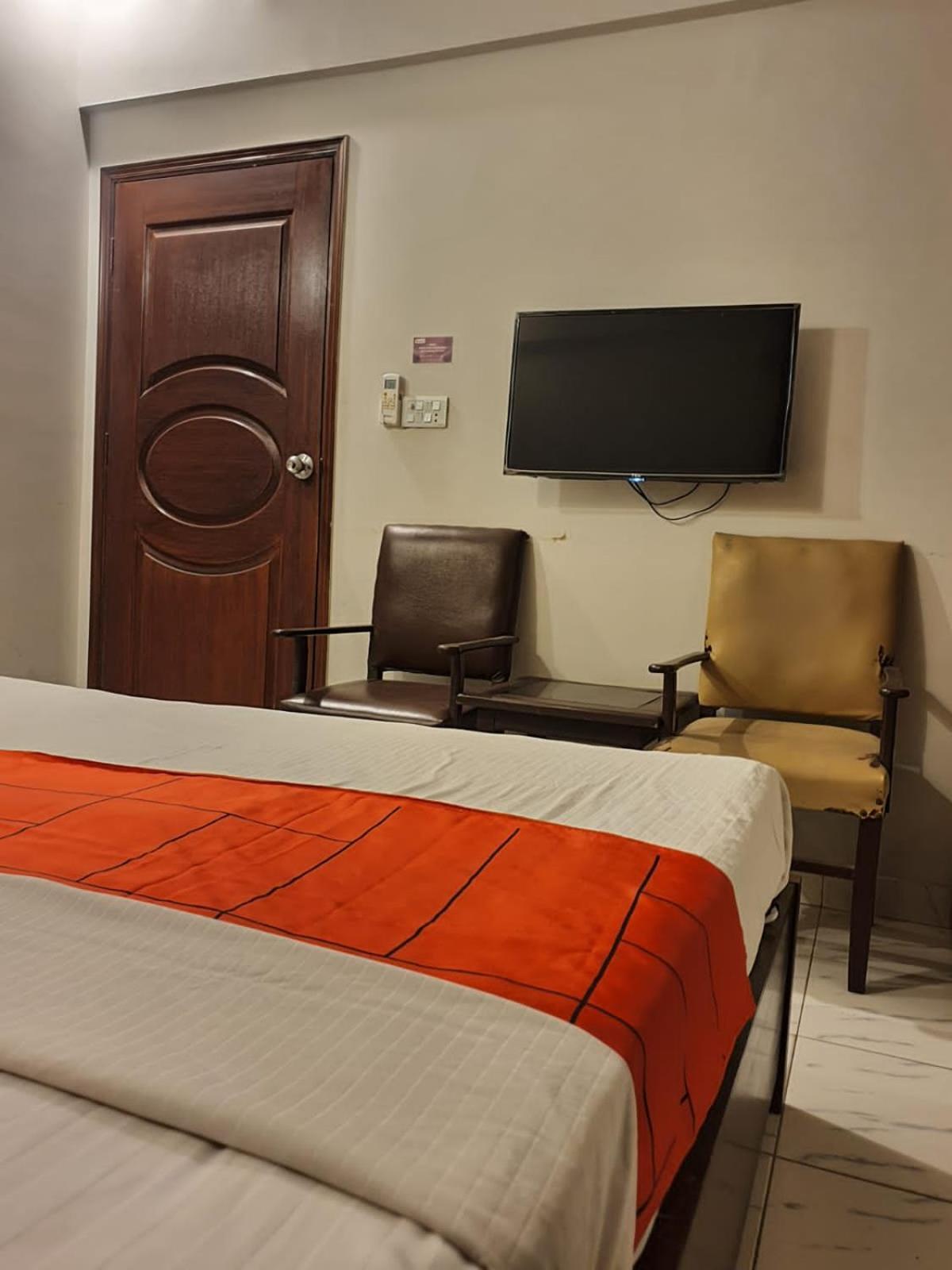 Goho Rooms Badar Karaçi Dış mekan fotoğraf