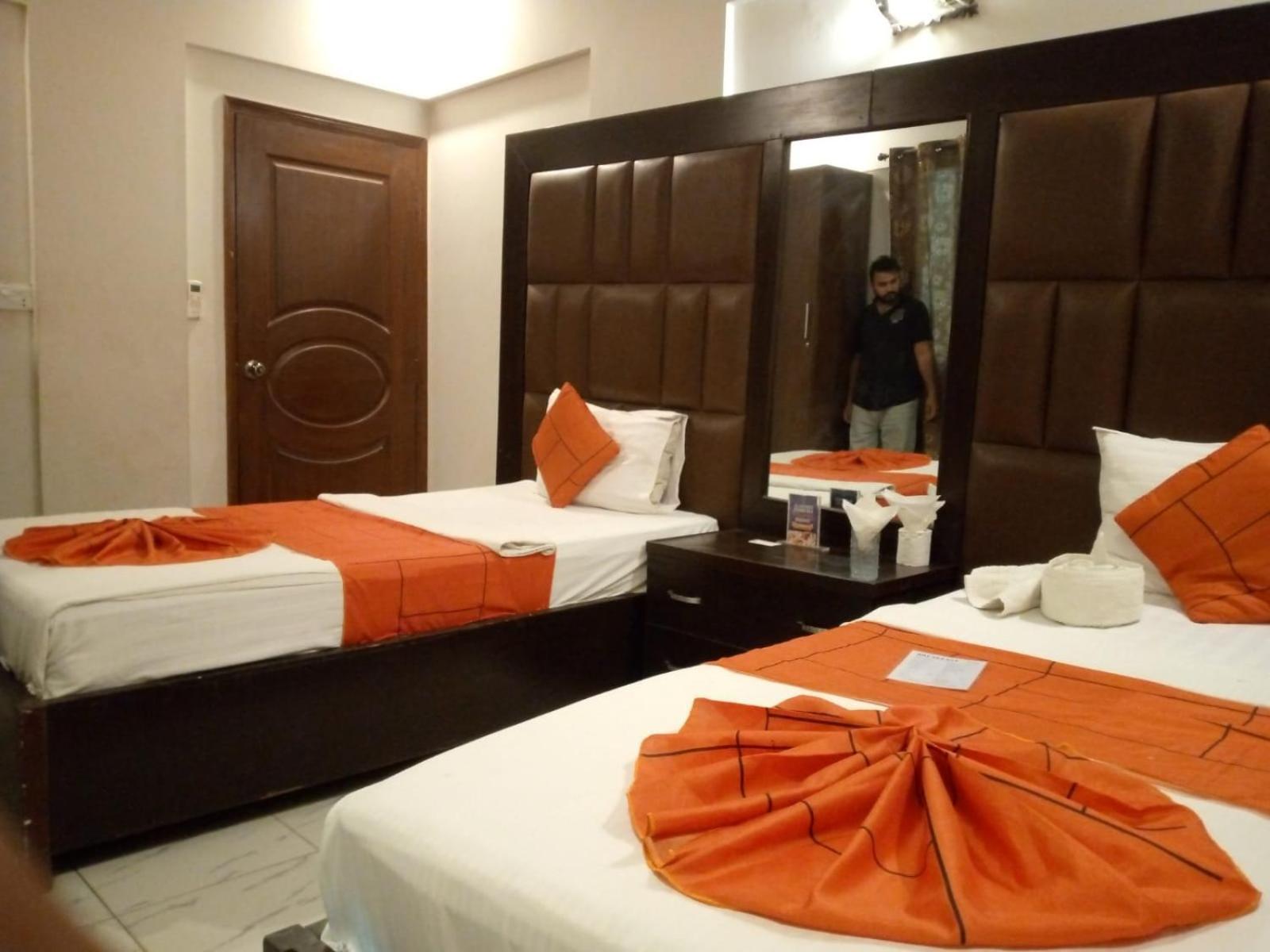 Goho Rooms Badar Karaçi Dış mekan fotoğraf