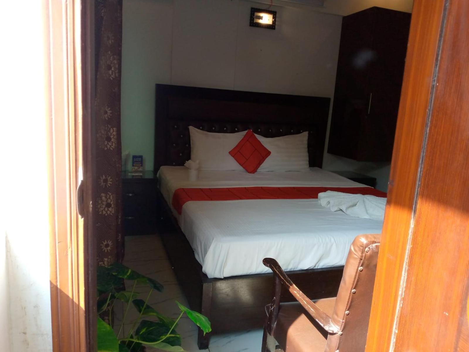 Goho Rooms Badar Karaçi Dış mekan fotoğraf
