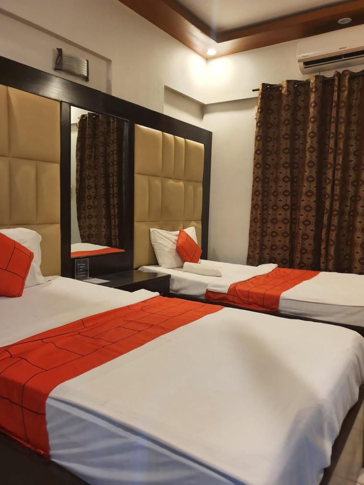 Goho Rooms Badar Karaçi Dış mekan fotoğraf
