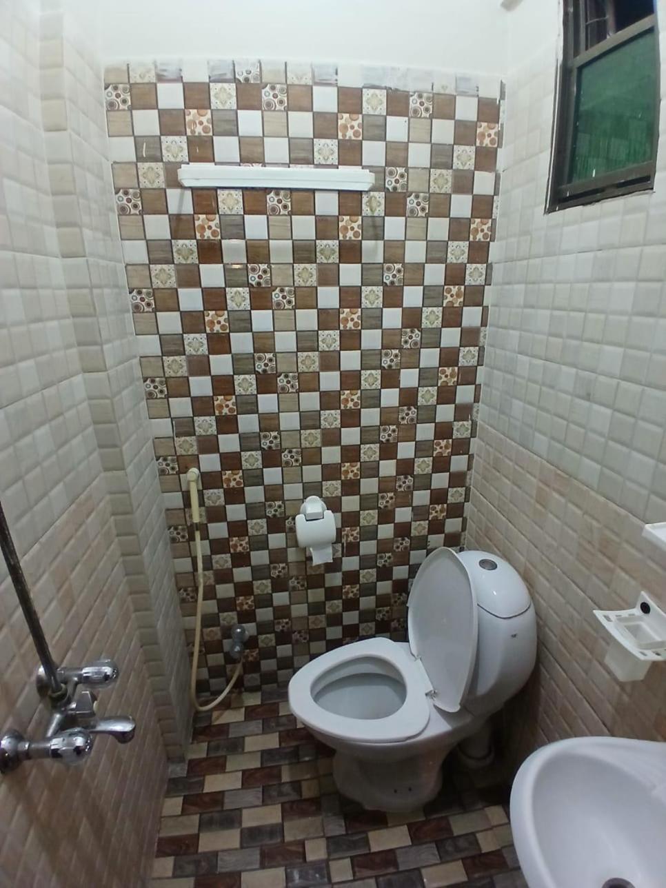 Goho Rooms Badar Karaçi Dış mekan fotoğraf