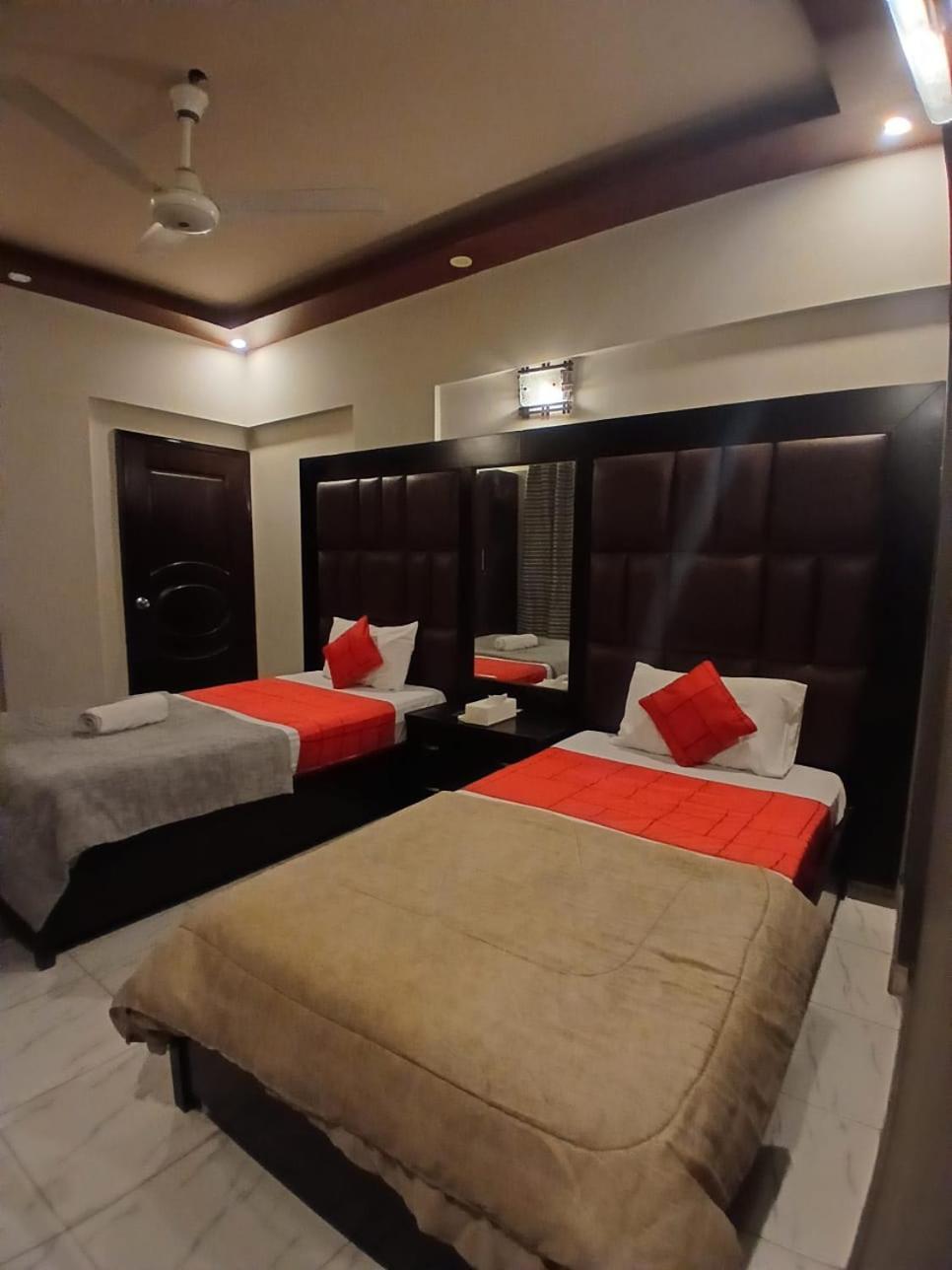Goho Rooms Badar Karaçi Dış mekan fotoğraf