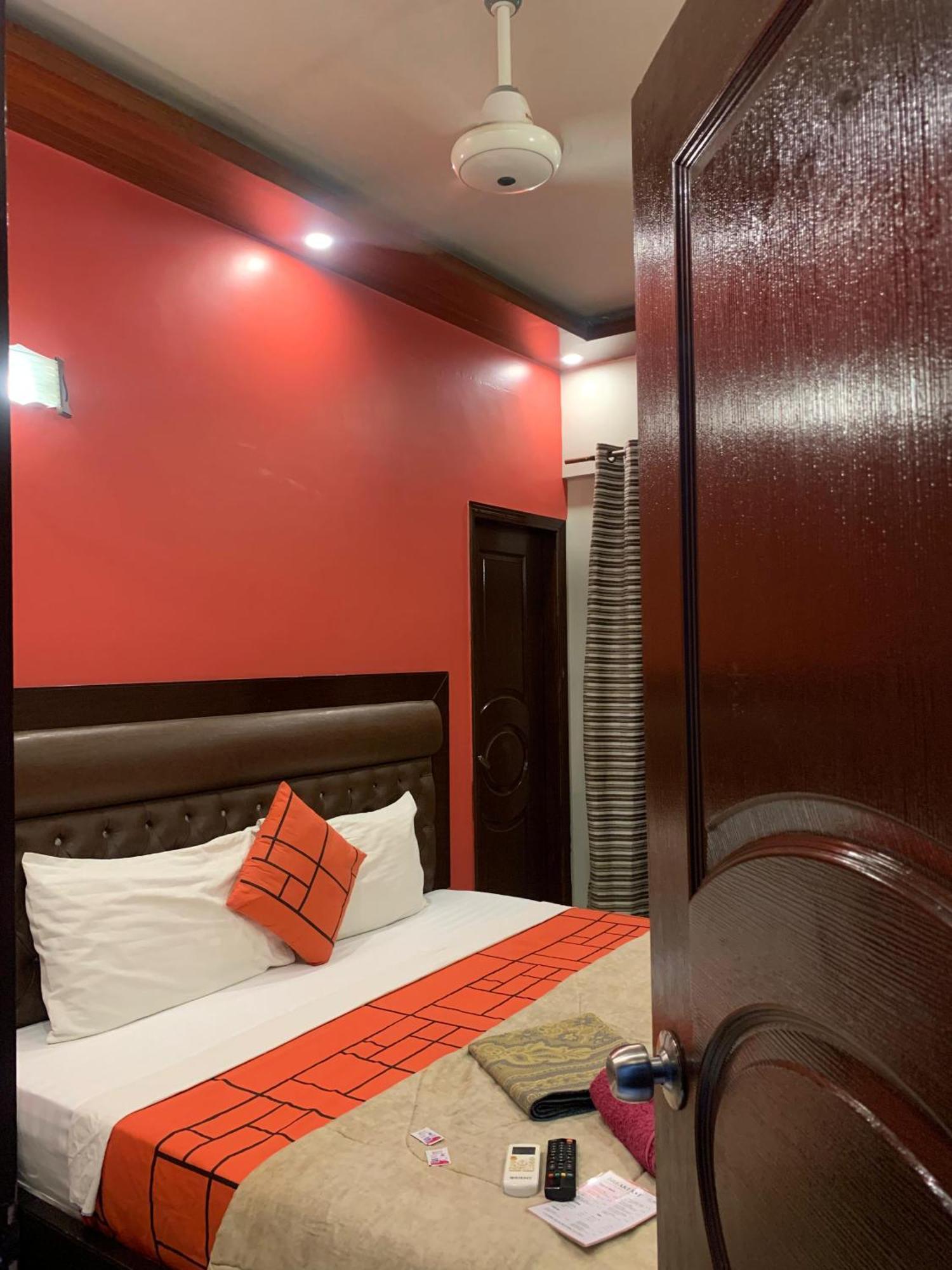 Goho Rooms Badar Karaçi Dış mekan fotoğraf